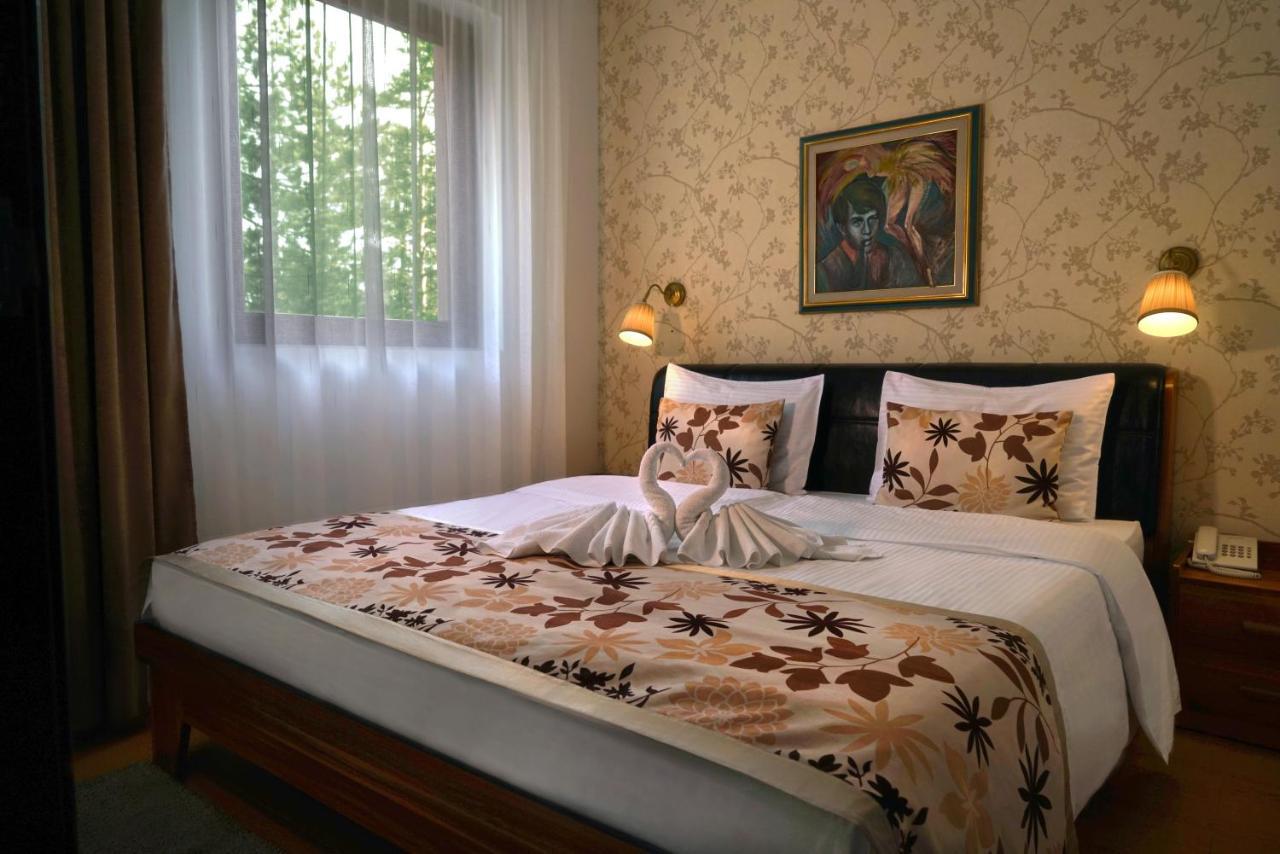 Hotel Iris ズラティボール エクステリア 写真