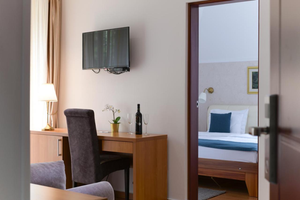 Hotel Iris ズラティボール エクステリア 写真